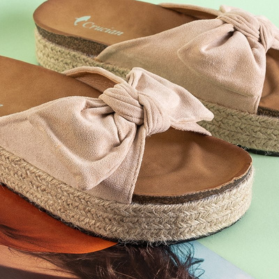 Beige women's flip-flops with bow Martyn - Footwear