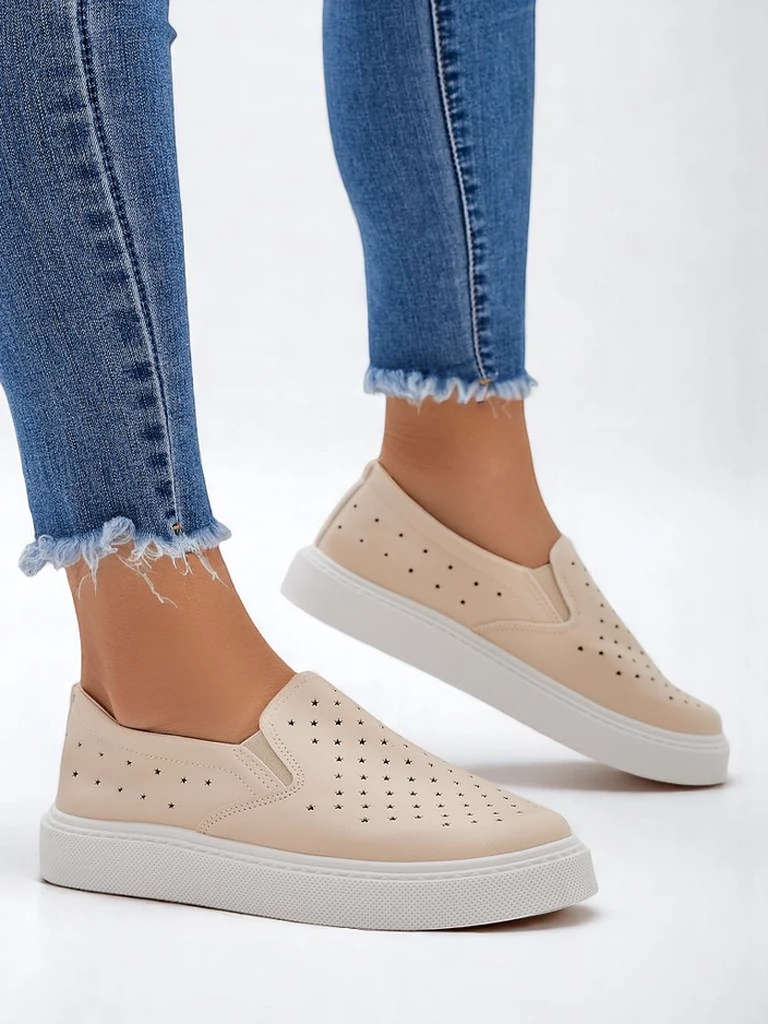 Royalfashion Ladies' perforated sports lace-up shoes Vaned