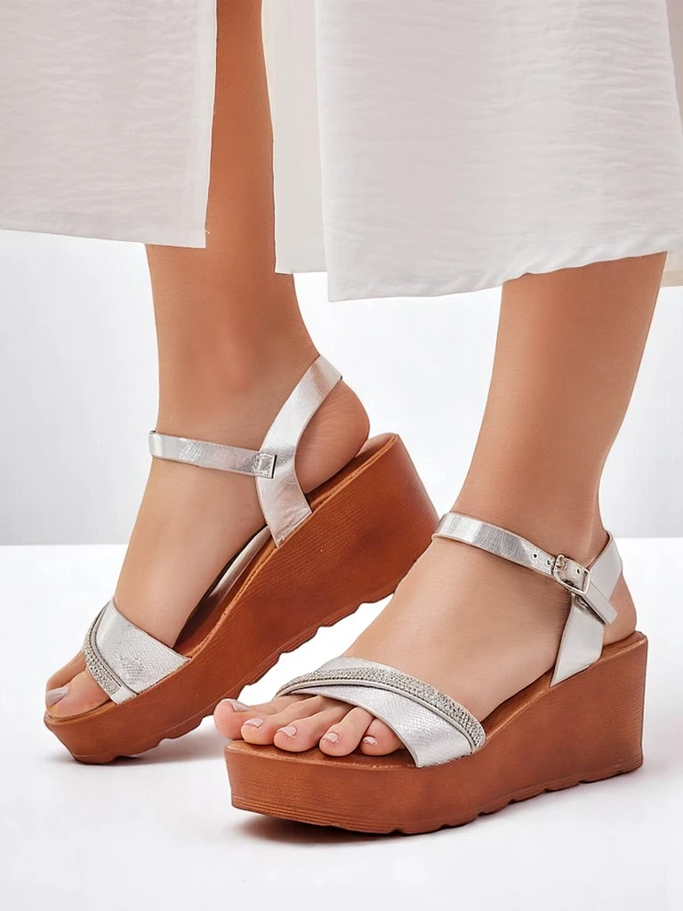 Royalfashion Sieviešu ķīļsandales ar rhinestones un spīdumu Aurora Glow