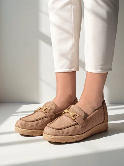 Royalfashion Sieviešu plakano kurpju modeli ar dekorāciju uz pirksta