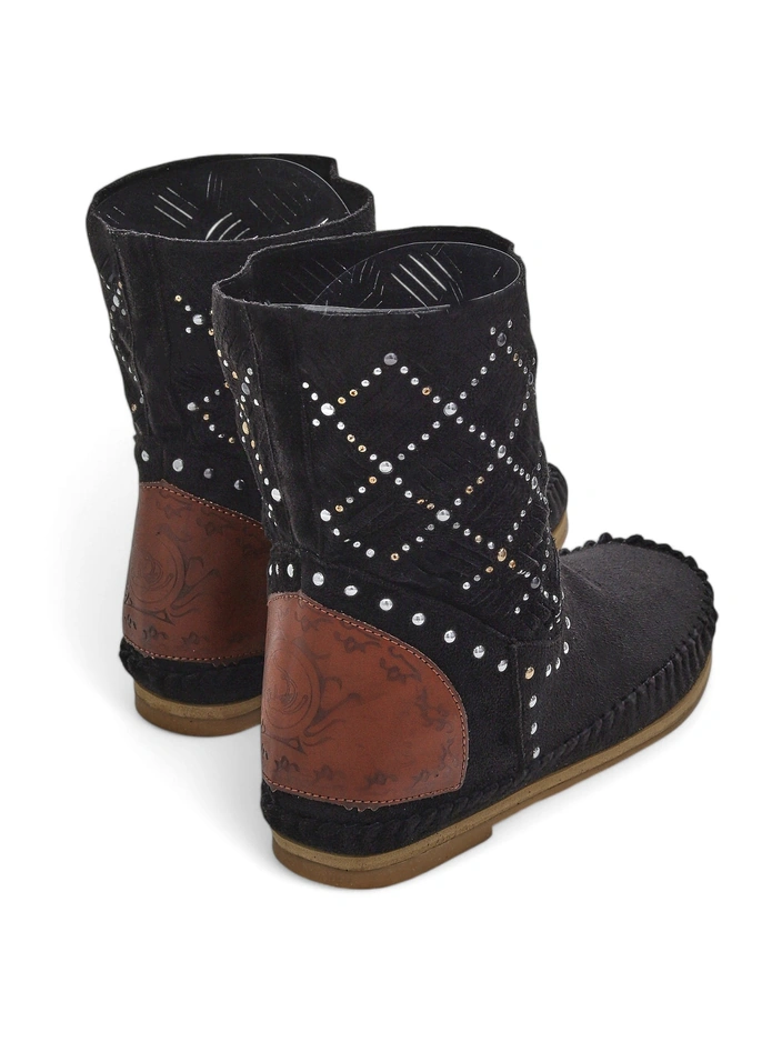 Royalfashion Women's ankle boots with low wedge and studs Indian Style