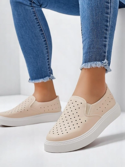 Royalfashion Ladies' perforated sports lace-up shoes Vaned