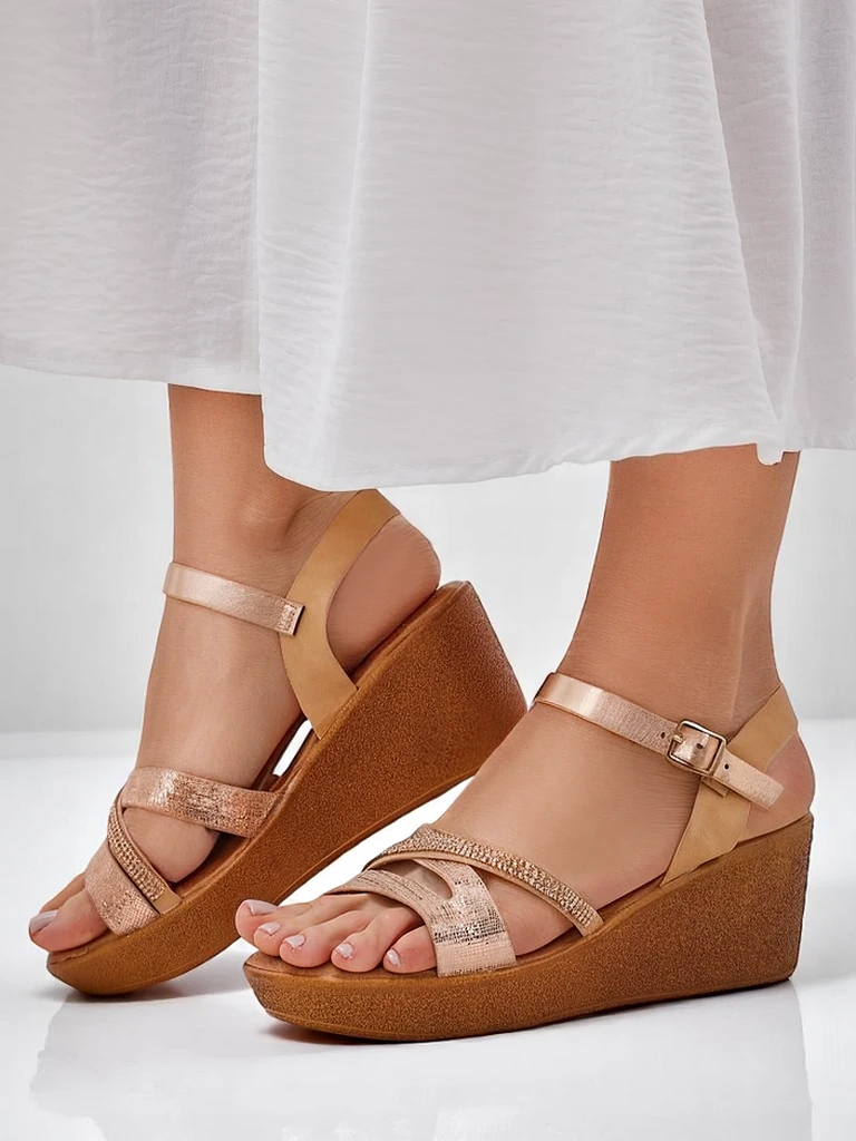 Женские босоножки на платформе Royalfashion с стразами и блестками Eclat