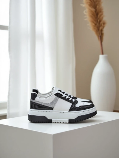 Женские кроссовки Royalfashion с блестками Qisofi