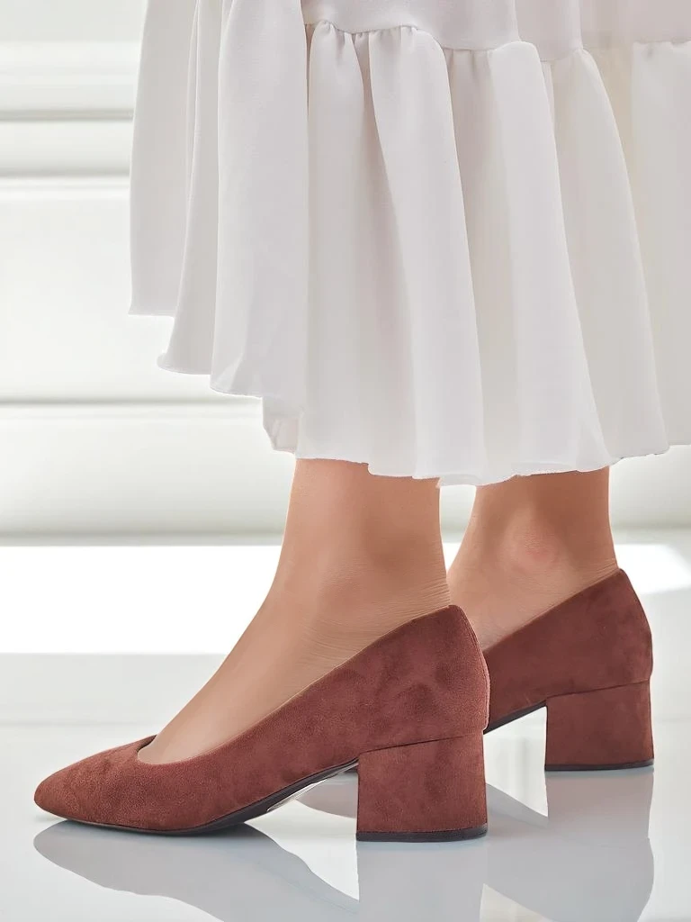 Aurelia Classico – Brown women's suede pumps on a 4.5 cm block heel