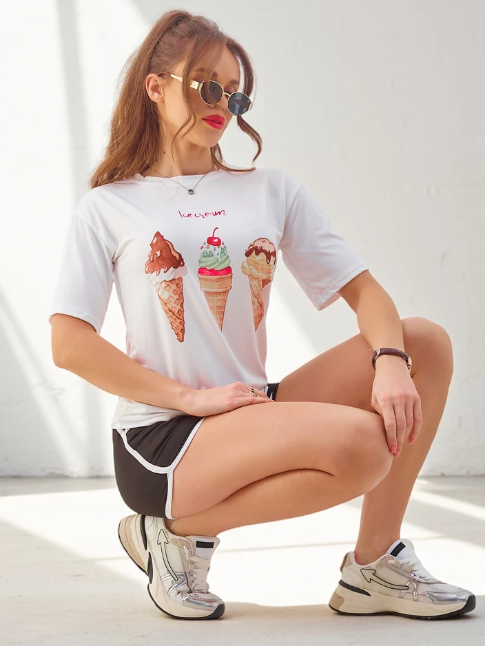 Royalfashion Sieviešu sporta komplekts ar T-kreklu un šortiem Ice Cream