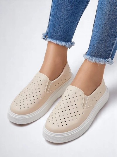 Royalfashion Ladies' perforated sports lace-up shoes Vaned