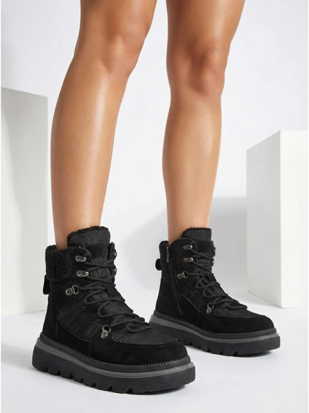 Aurora Women's Black Leather Elegant Ankle Boots for Autumn