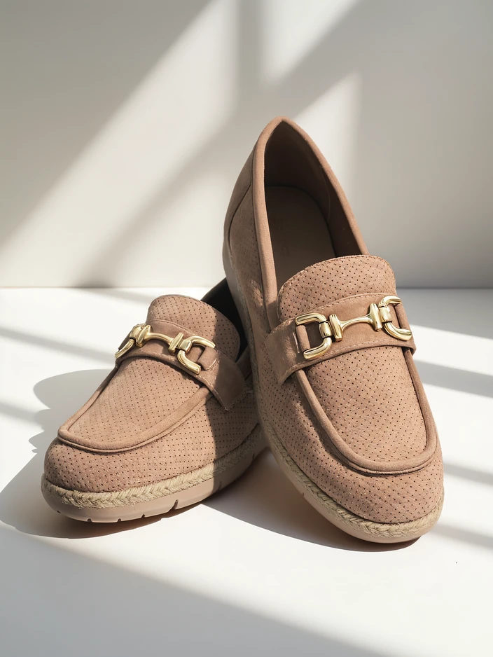 Royalfashion Sieviešu plakano kurpju modeli ar dekorāciju uz pirksta