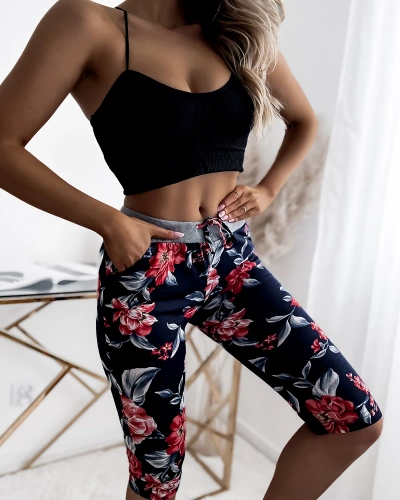 Women's floral 3/4 shorts in navy blue and red PLUS SIZE - Clothing