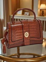 коричневый