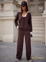 коричневый