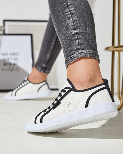 White women's sneakers with patch Wefera - Footwear