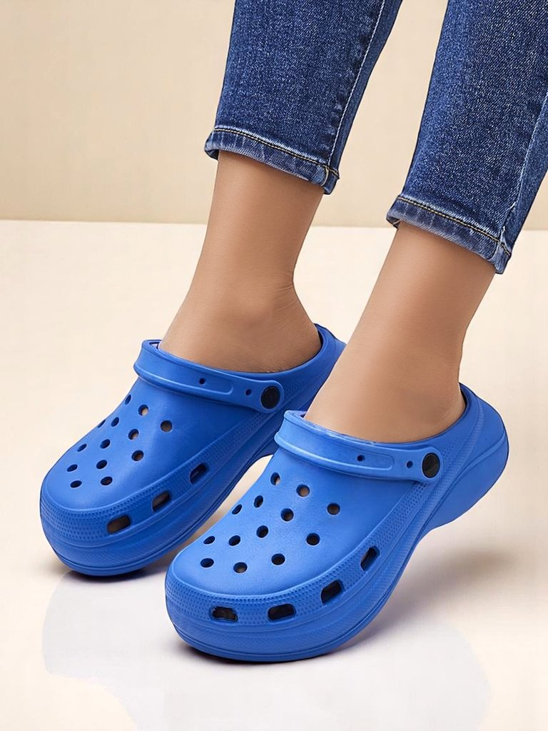 Резиновые сандалии Royalfashion для женщин с вырезами Dellosa