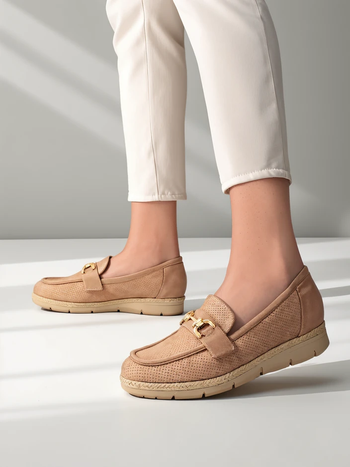 Royalfashion Sieviešu plakano kurpju modeli ar dekorāciju uz pirksta