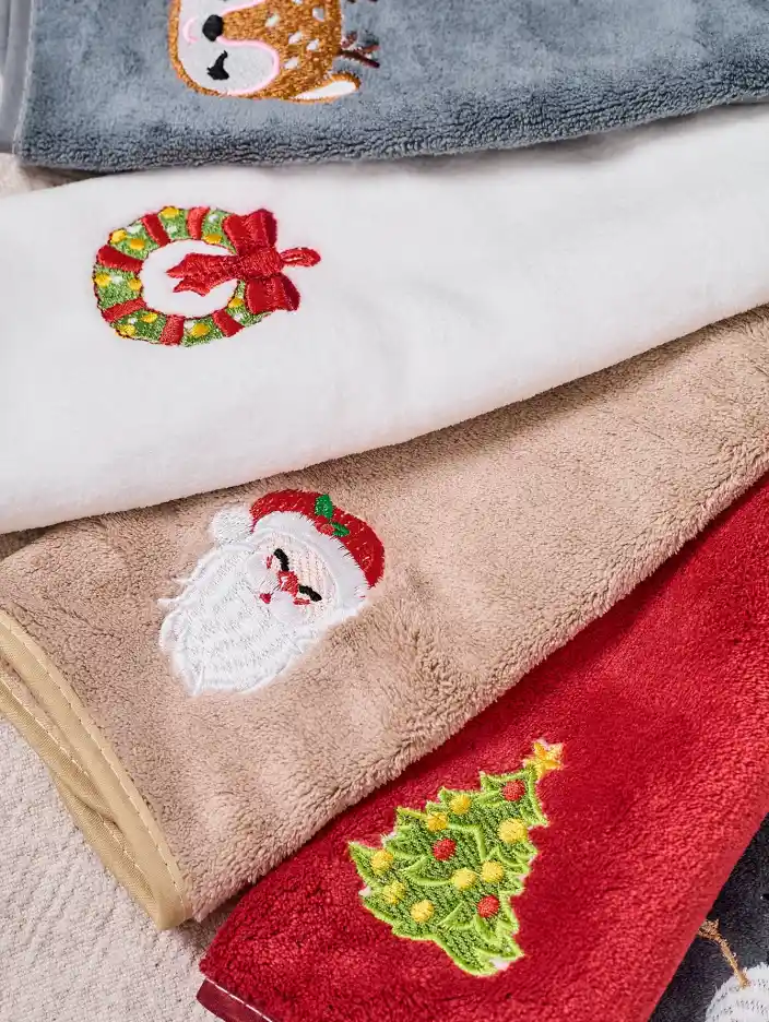 Royalfashion Ziemassvētku dvieļu komplekts Laimīgus Ziemassvētkus