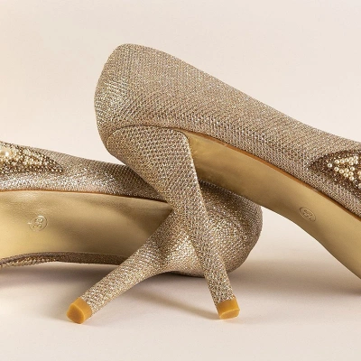 OUTLET Gold shiny pumps on a Prisca stiletto - Footwear