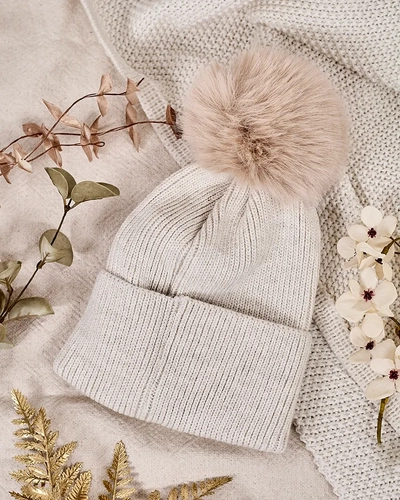 Royalfashion Sieviešu ziemas cepure ar pom pom