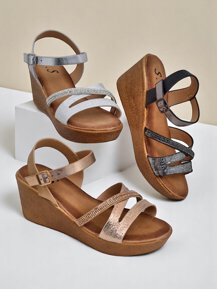 Женские босоножки на платформе Royalfashion с стразами и блестками Eclat