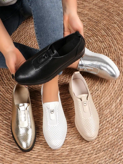 Royalfashion Sieviešu slip-on caurumiņotās kurpes Goffies