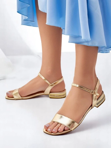 Royalfashion Women's sandals with a flat sole Aronies