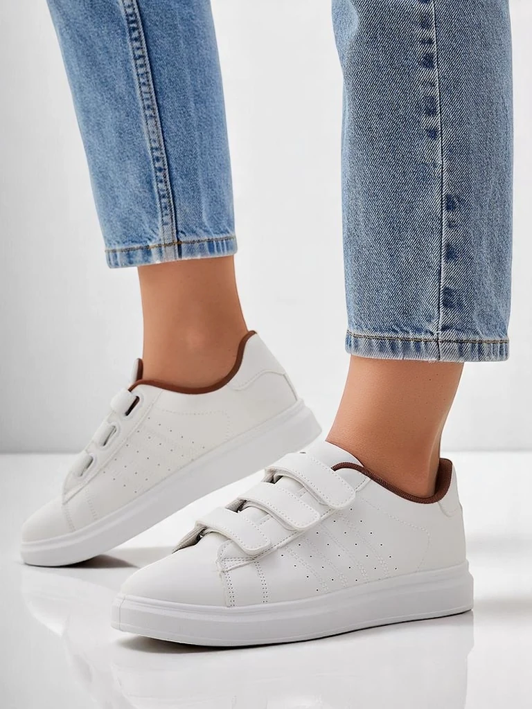 Royalfashion Женские спортивные кроссовки Pertis