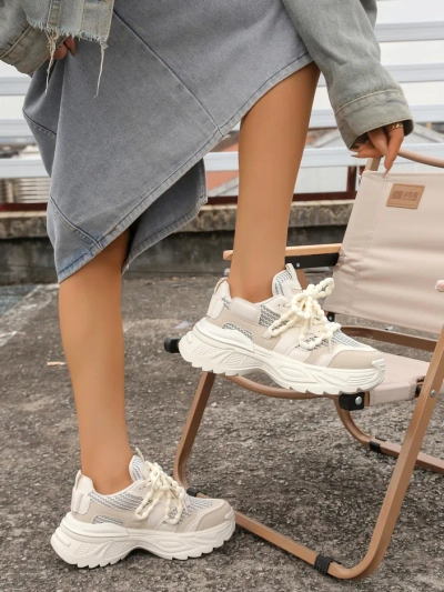 Спортивные кроссовки Royalfashion для женщин на толстой подошве Loness