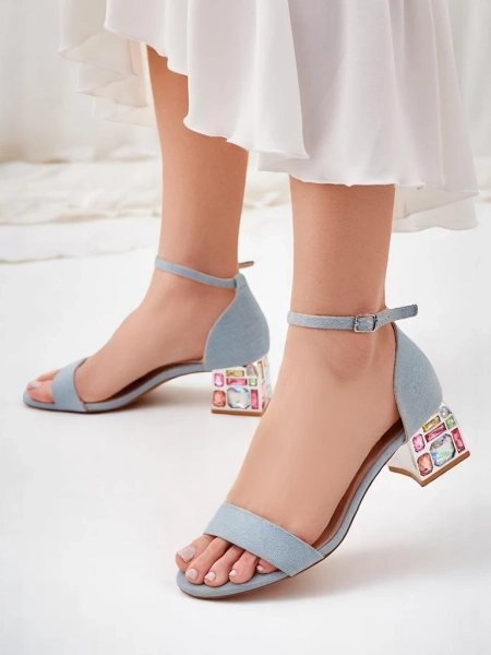 Royalfashion Sieviešu sandales ar dekoratīviem papēžiem Ballou