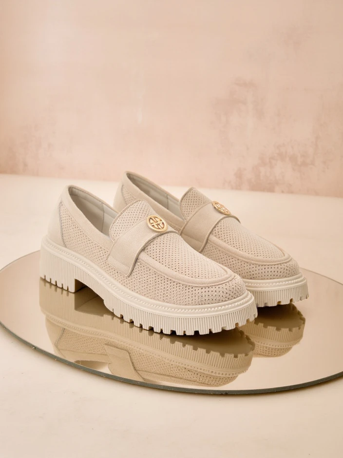 Loafers dámske Callista béžové z eko-semišu na plochej podrážke 4 cm